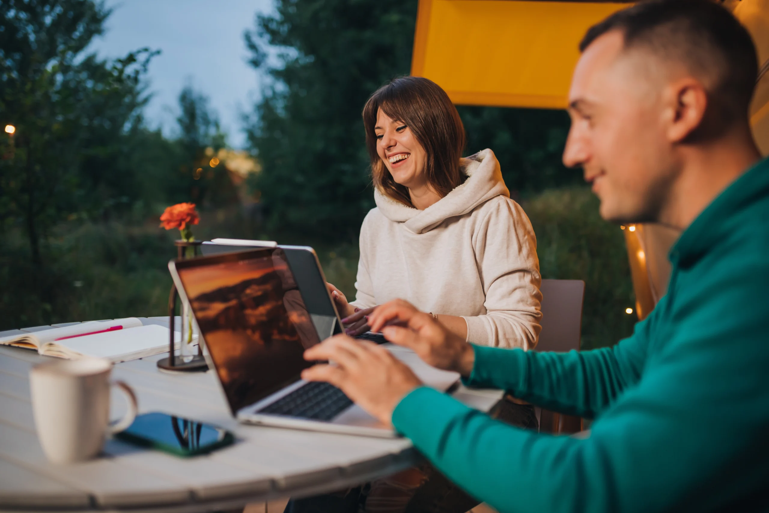 Employé travaillant à distance